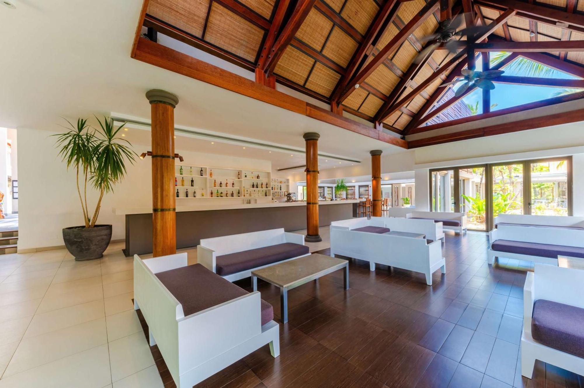 Crystals Beach Resort Belle Mare, A Member Of Radisson Individuals Palmar Exterior foto